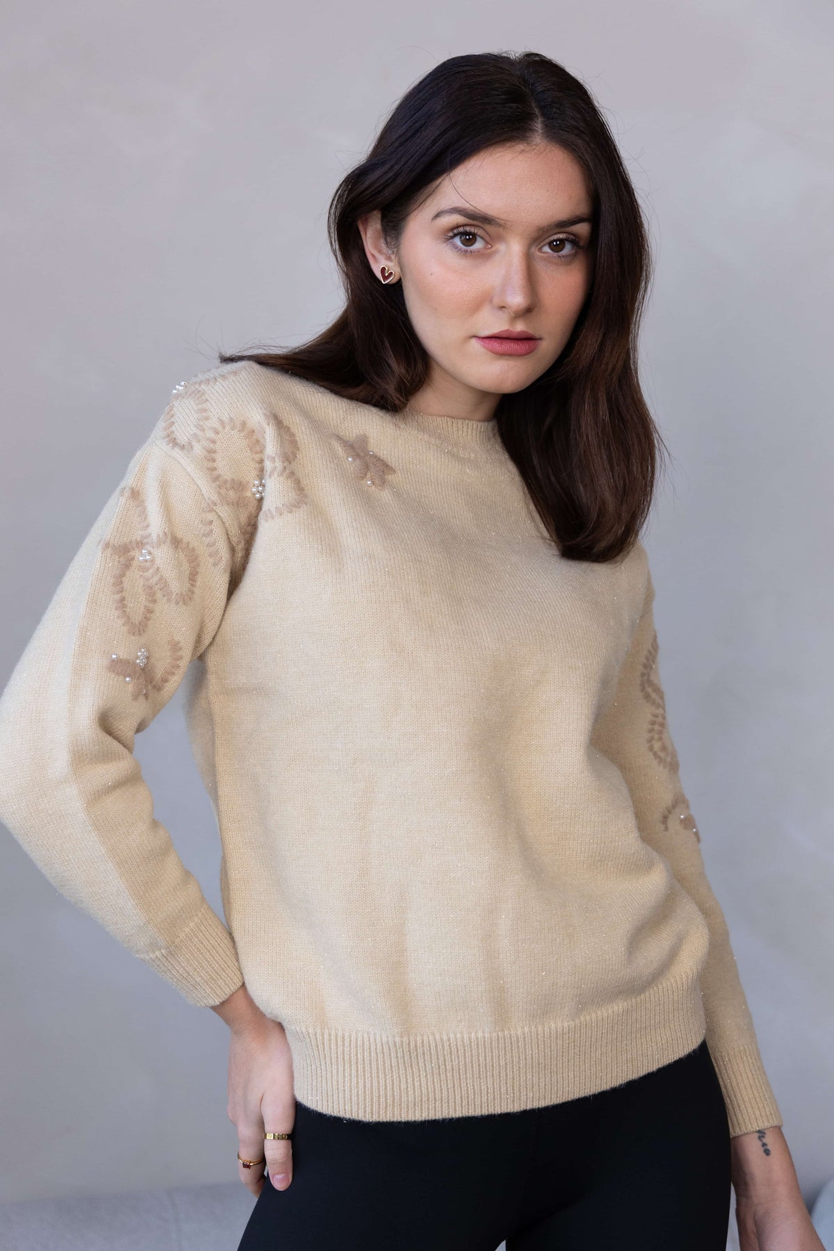 Round Neck Knit Top – Relaxed Fit Style