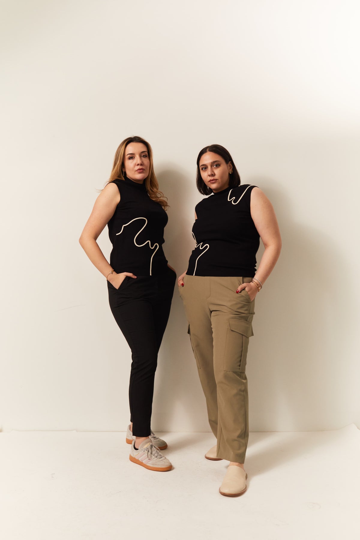 Contour Sweater for Women – Classic Black Style